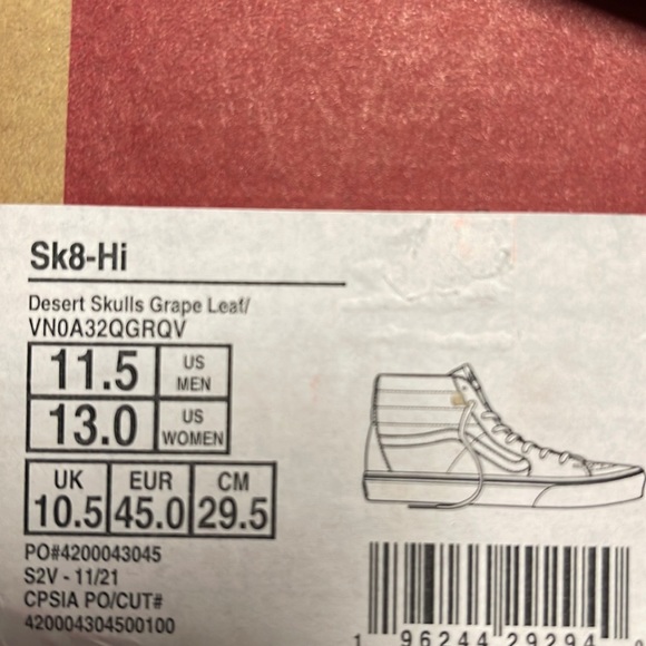 Vans Sk8-Hi
Desert Skulls Grape Leaf/
VNOA32QGRQV
Sneakers
MENS - Picture 15 of 16